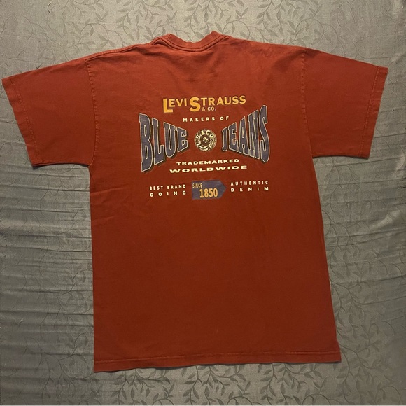 Vintage Levi Strauss Blue Jeans T Shirt Size Large - Picture 1 of 5
